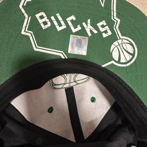 Milwaukee Bucks Snapback Hat Excellent Condition Preowned - Picture 7 of 7
